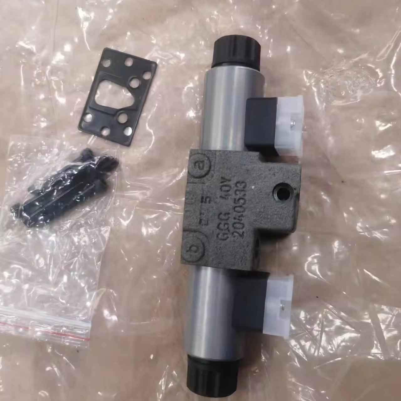 CAT Hydraulic System Control Valve 2040533 Solenoid Valve