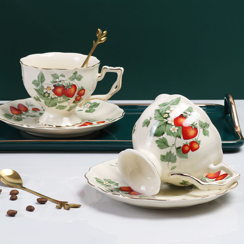 European Strawberry Coffee Cup Set Cup and Plate French Restaurant Cup and Plate