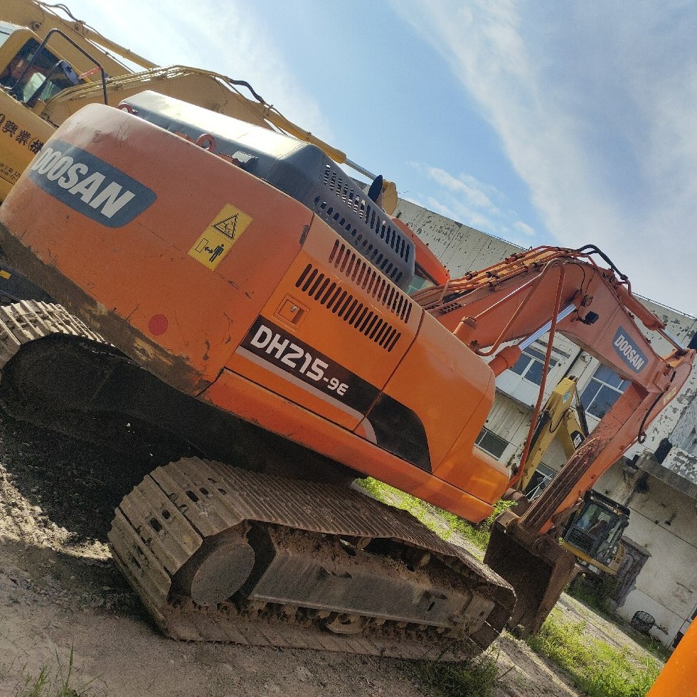 Second hand DOOSAN dh215-9 secondhand Doosan dh215-9 Korea made small digger excavator for sale