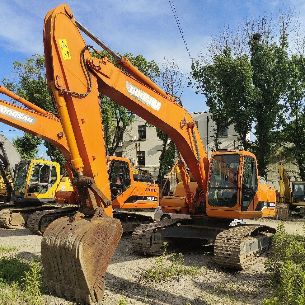 Second hand DOOSAN dh215-9 secondhand Doosan dh215-9 Korea made small digger excavator for sale