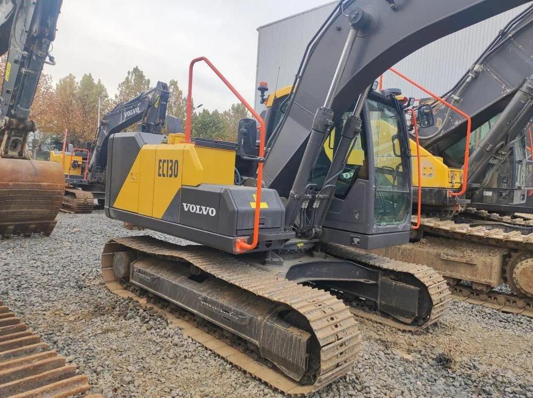 Volvo 13 tons of small heavy machinery equipment good quality used excavators sold at low prices