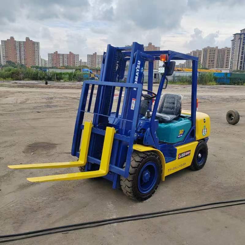 Reliable high quality second-hand high quality original Komatsu forklift truck small mechanical equipment for sale