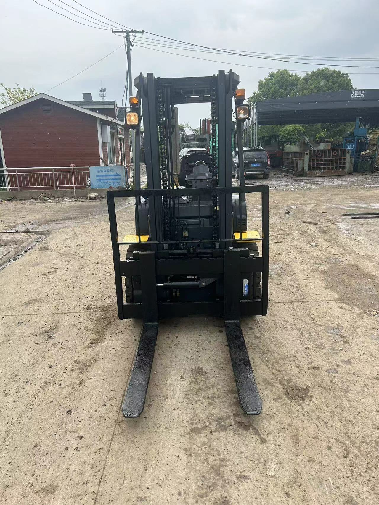 Hot Sale Second Hand Forklift For Used Toyota / TCM / Mitsubishi / Komatsu / Nissan / Hyster / Hyundai / Heli