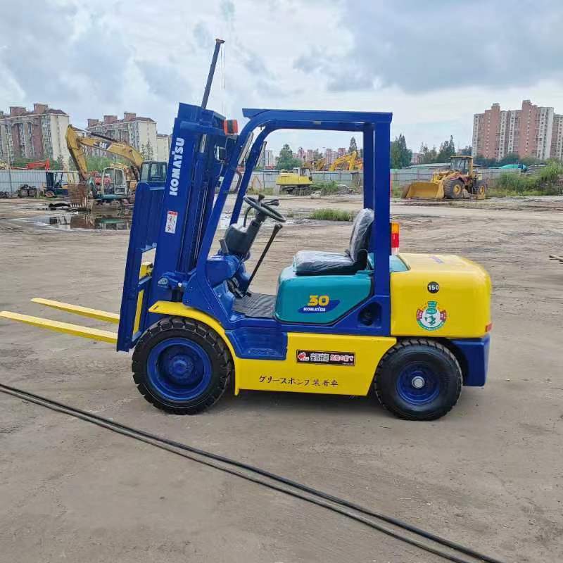 Reliable high quality second-hand high quality original Komatsu forklift truck small mechanical equipment for sale