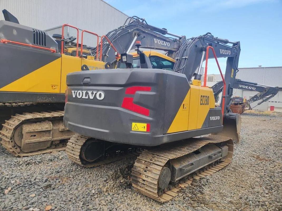 Volvo 13 tons of small heavy machinery equipment good quality used excavators sold at low prices