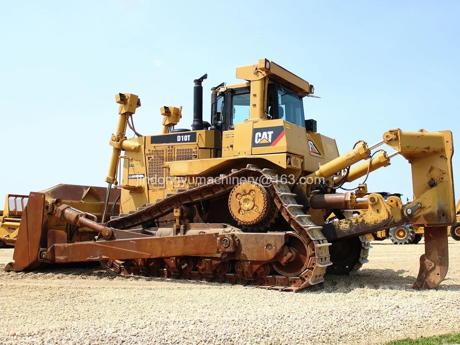 Good Condition CAT D10T Used Dozer Bulldozer 66 Ton 580 HP Original Used Caterpillar Crawler Dozers Bulldozers For Sale