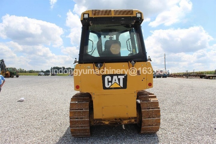 This 8 ton, 74 HP Caterpillar used mini dozer bulldozer is being sold at an inexpensive price, get it now