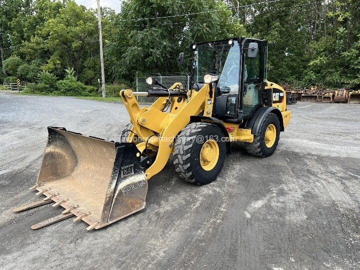 new arrival USA cat machinery 906M Wheel loader CAT 906Wheel loader Caterpillar machine CAT 906M used Wheel loader