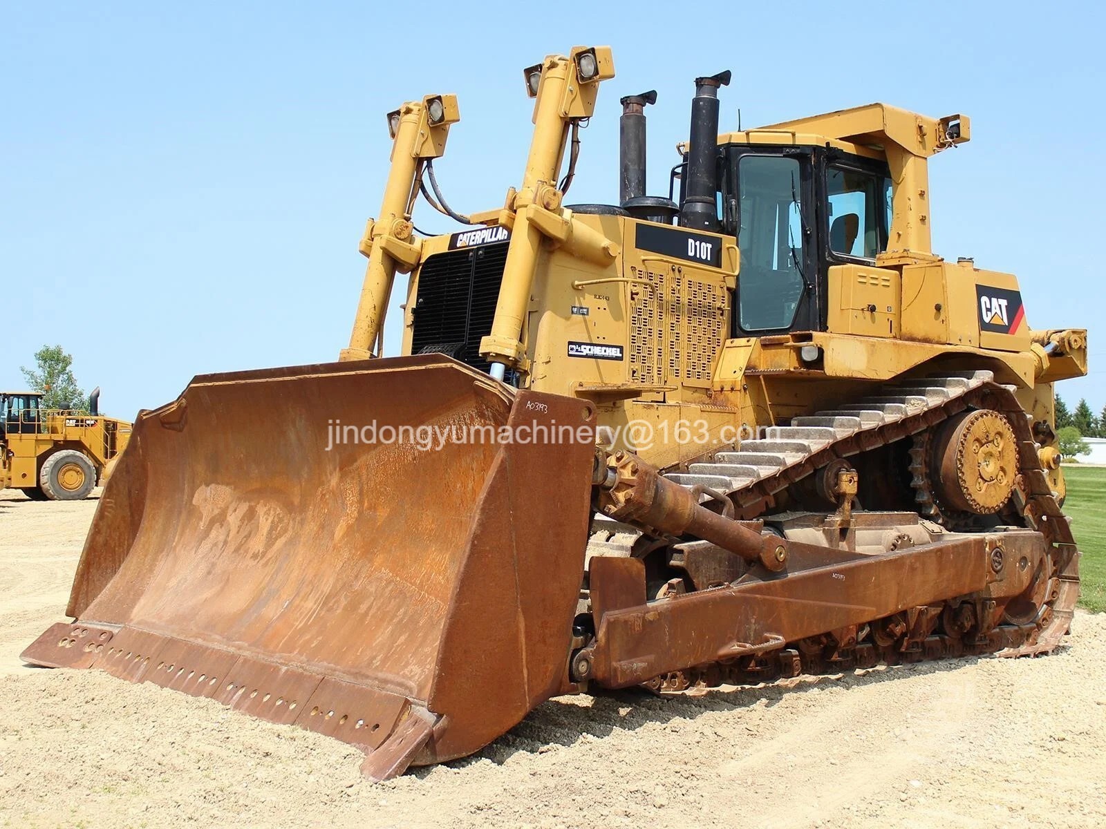 Good Condition CAT D10T Used Dozer Bulldozer 66 Ton 580 HP Original Used Caterpillar Crawler Dozers Bulldozers For Sale