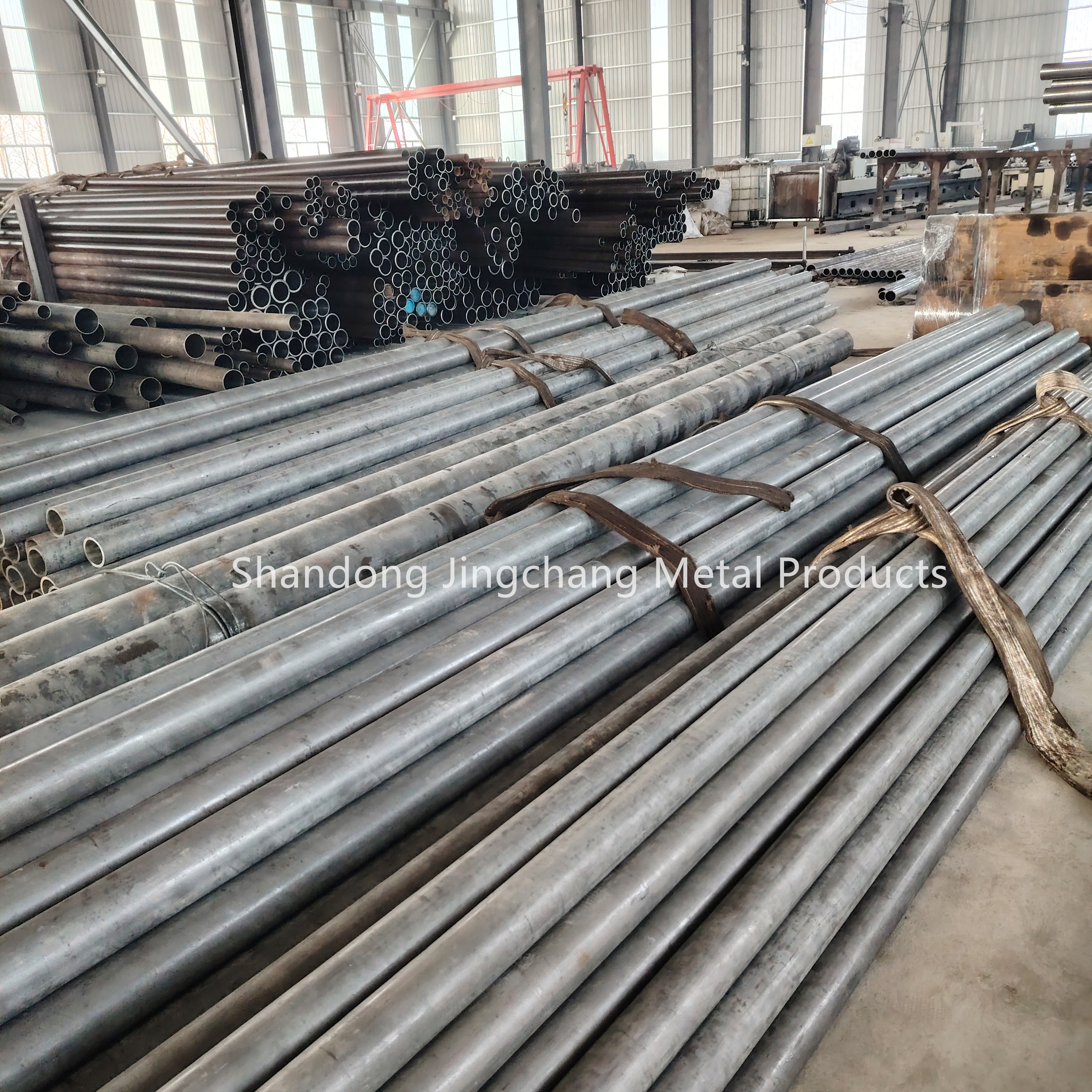 Customized Erw Carbon Grade B Black Iron Pipe Price Manufacturers Hot Rolled Round Black Seamless Carbon Steel Pipe