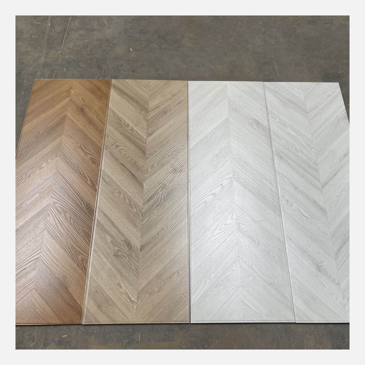 Herringbone Oak Parquet Wood Laminate Flooring 10mm Thickness AC4 Wear Resistant Rate Click Installation Type