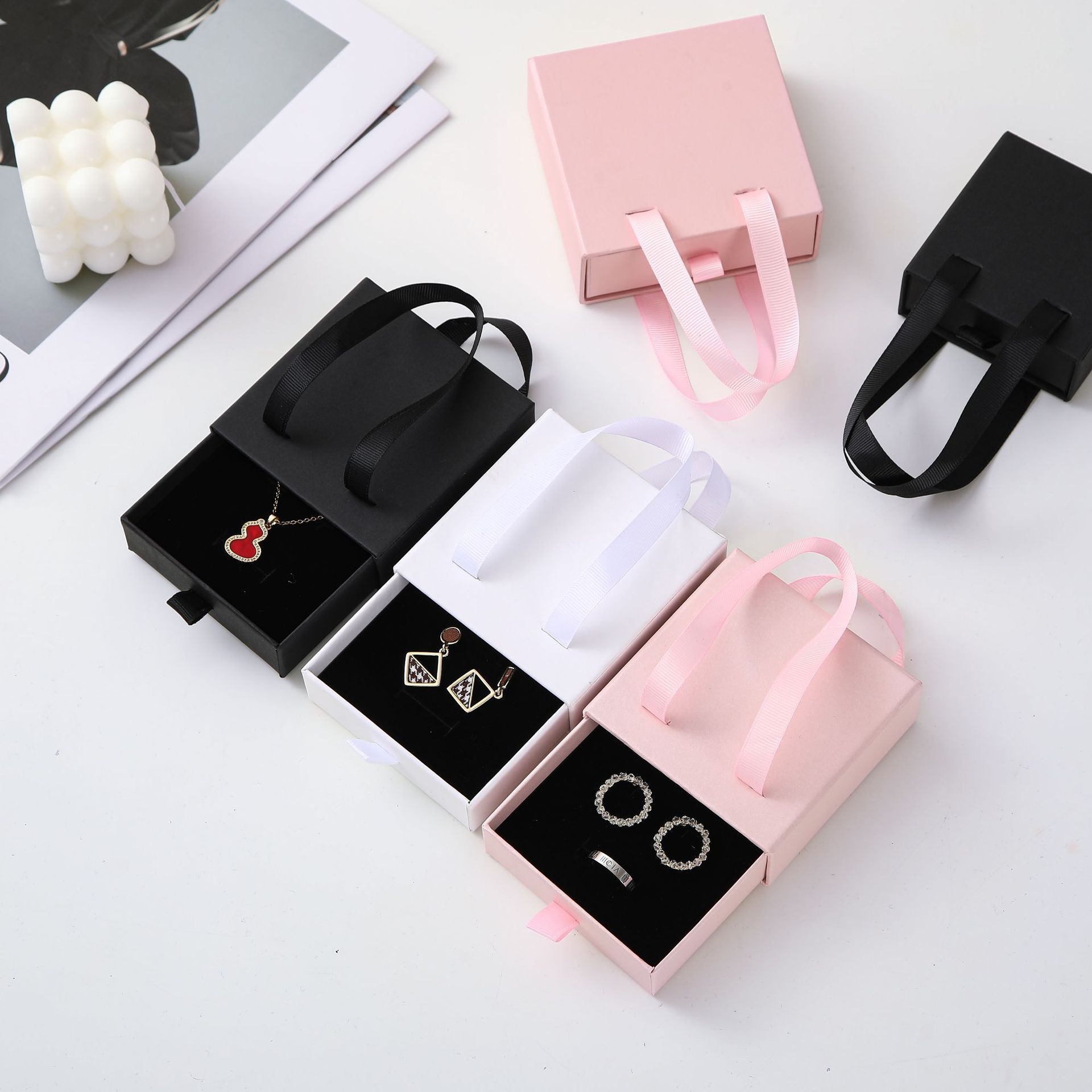 Box Custom Logo White Pink Black Jewellery Box Packaging Necklace Ring Earring Bracelet Set Jewelry Gift Leather Paper Box