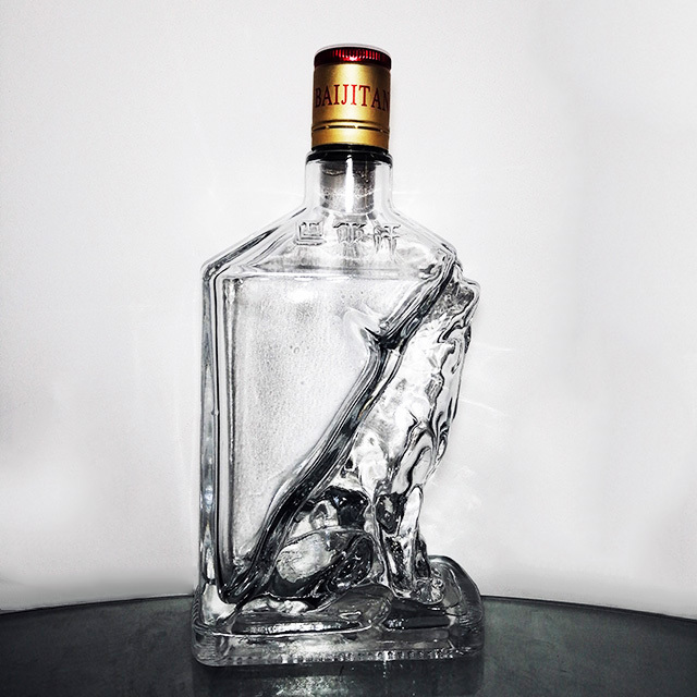 Hot Transparent Empty 750ml 500ml Liquor Gin Whisky Vodka Brandy Spirit Glass Bottle With Cork Screw Cap