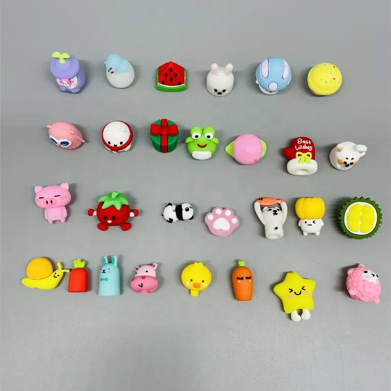 Cheap Wholesale Custom 32mm Surprise Gashapon Transparent Vending Capsule Clear  With Mixed 3D Doll Figure Toy Vending Machine