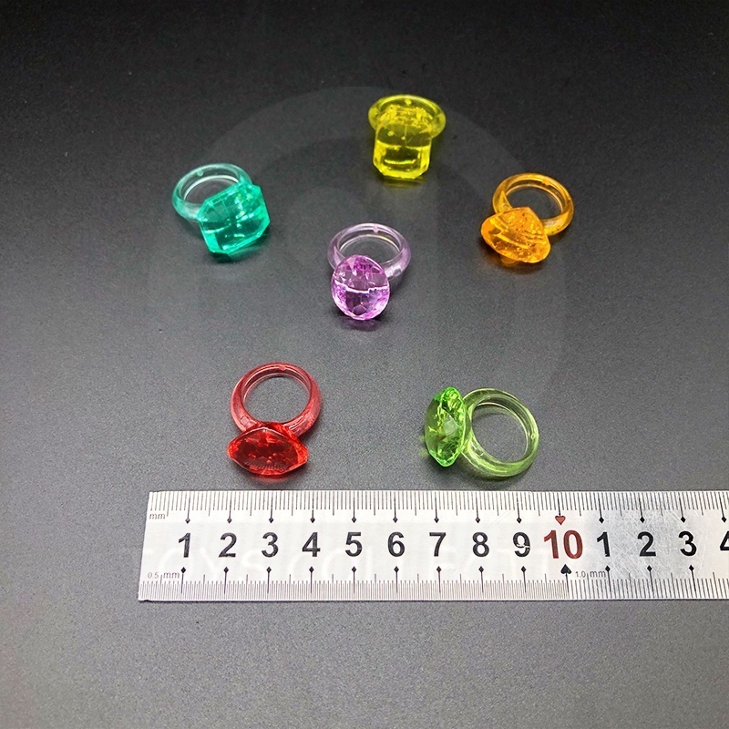 Cheap 28 32mm 1 Inch Capsule Toy Wholesale Crystal Diamond Finger Rings Gachapon Ring Jewelry Plastic Ring Small Toys For Kids