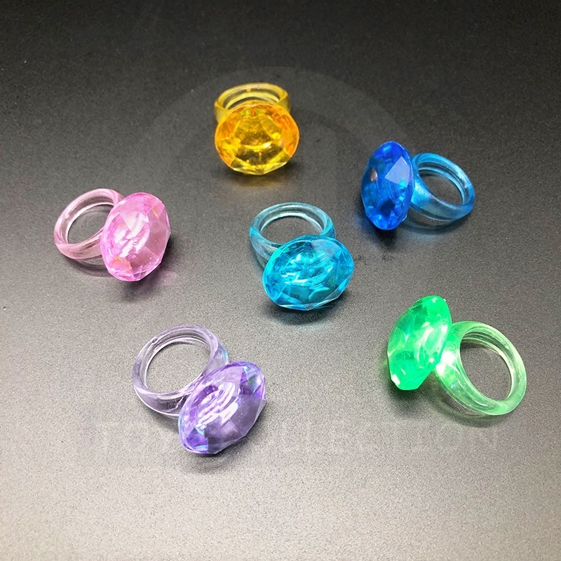 32mm Small Cheap Toys Gachapon Acrylic Animal Figures Crystal Jewelry Plastic Finger Ring Toy For Vending Capsules