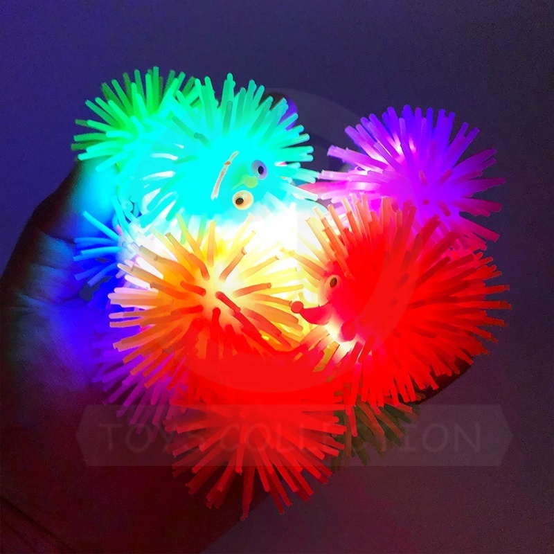 Kids Toy Assorted Designs Squeeze Stress Balls Flashing LED Light Up Spiky TPR Hedgehog Puffer Ball Toy With Yoyo