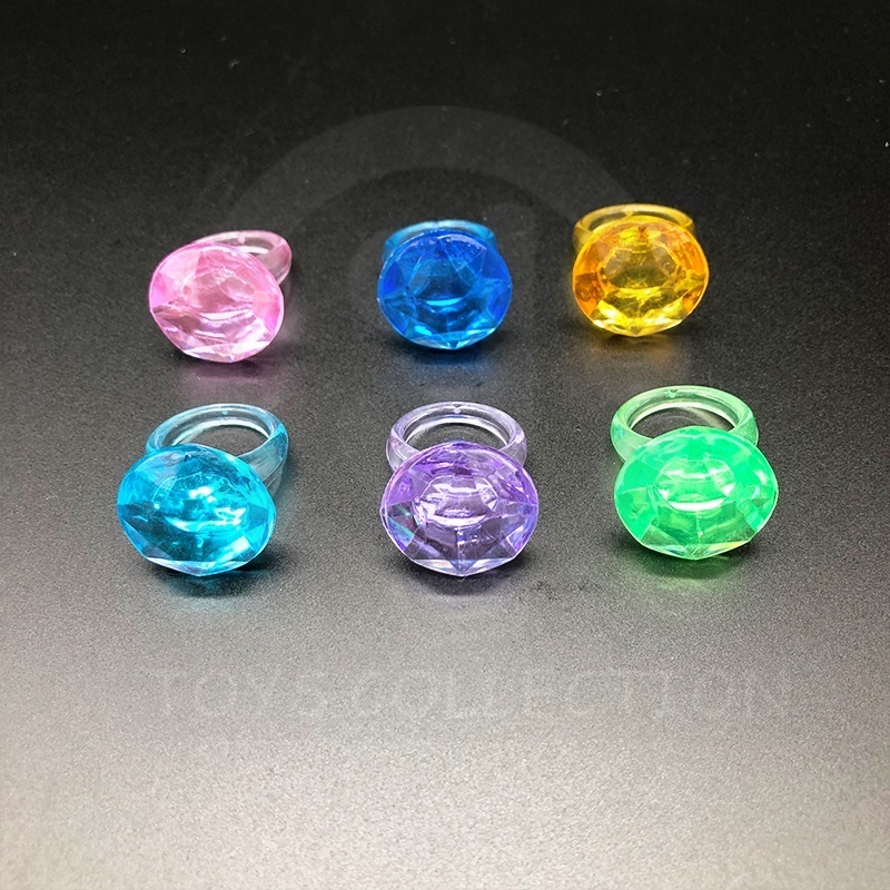 32mm Small Cheap Toys Gachapon Acrylic Animal Figures Crystal Jewelry Plastic Finger Ring Toy For Vending Capsules