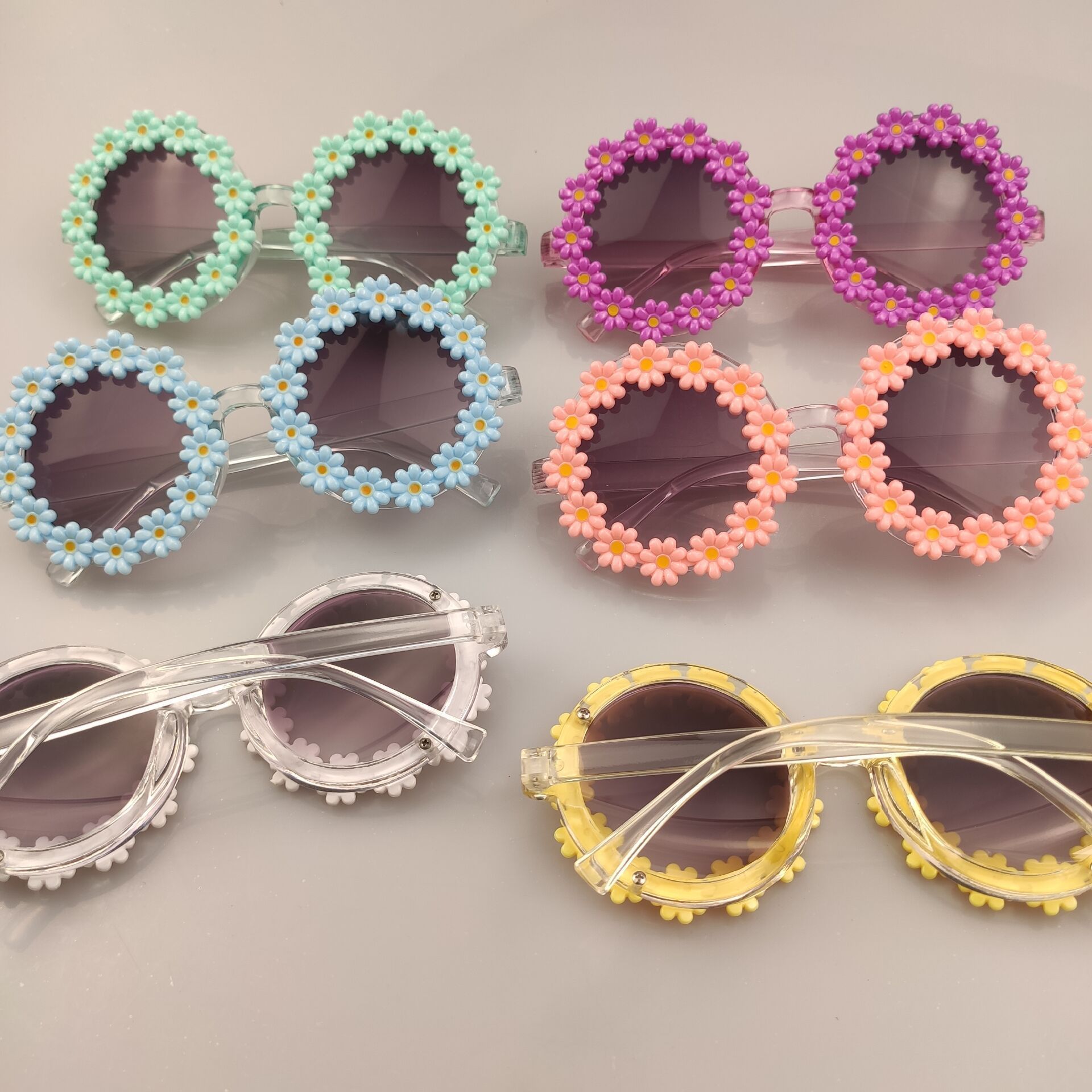 2024 Children sunglasses girls daisy flower sunglasses travel seaside visor 1-6 years old children fashion glasses