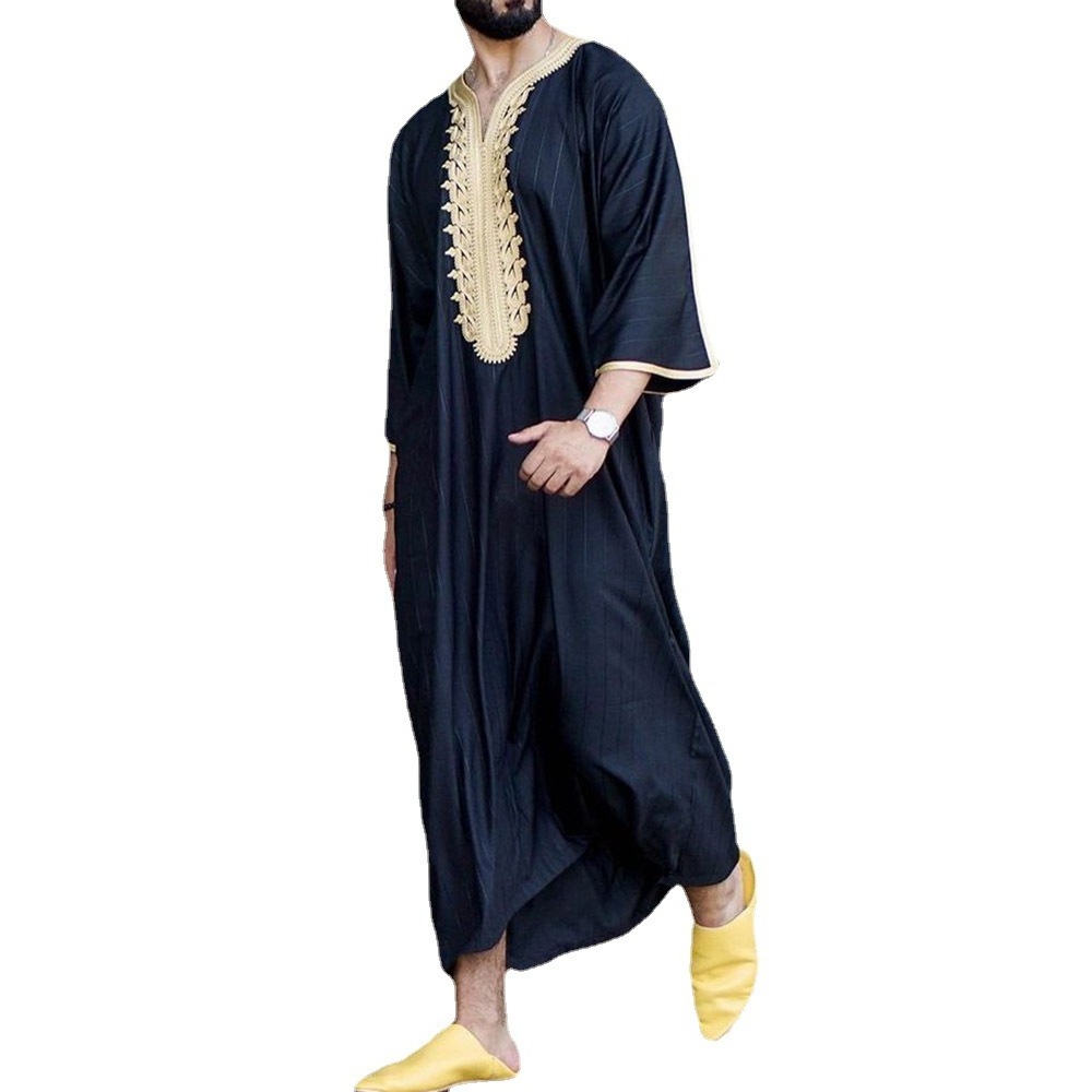 Wholesale Khamis  Arab Islamic Clothing Robe Men Thawb Caftan Loose Striped Printing Muslim Men Thobe