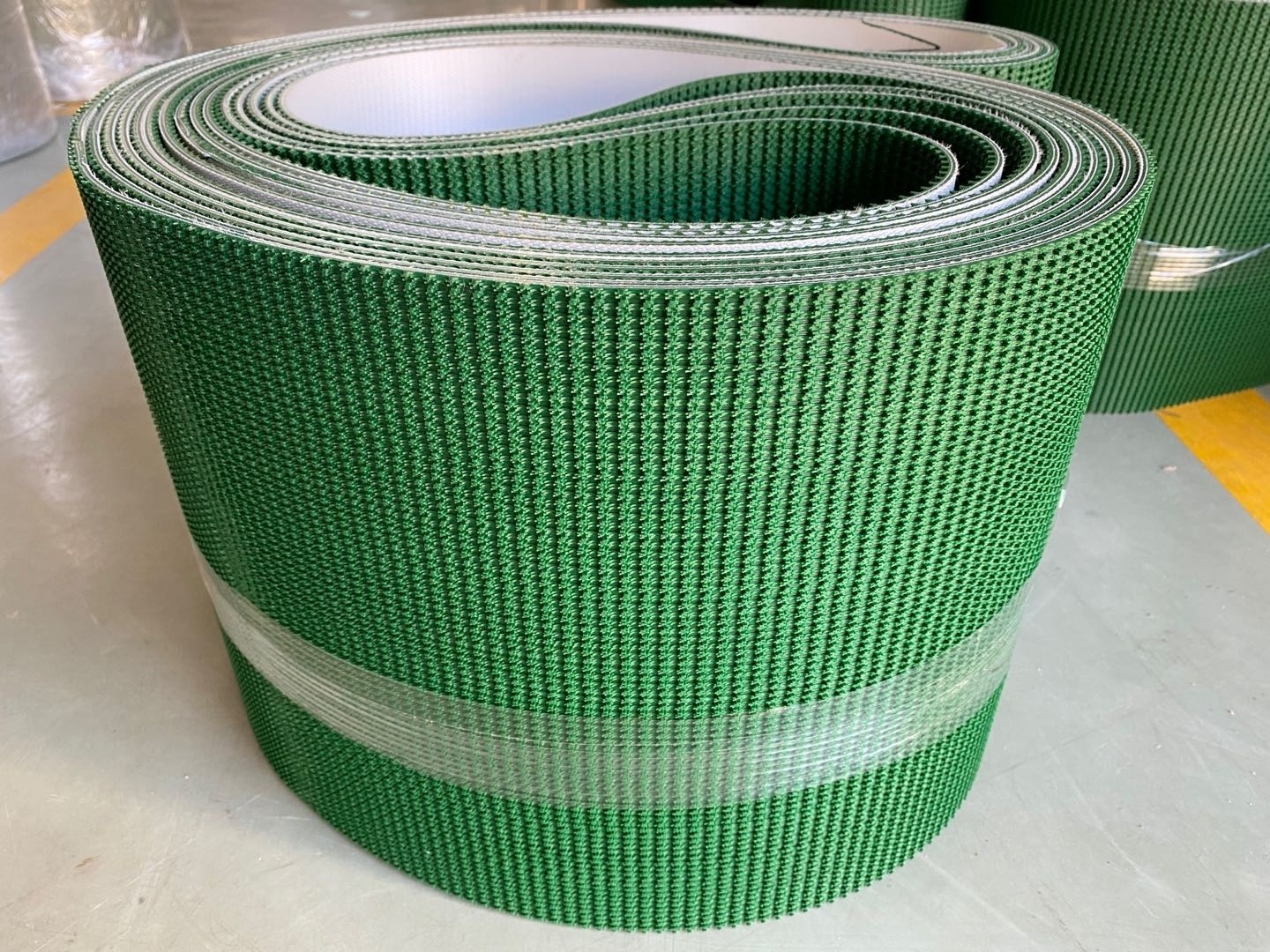 green rough top belt conveyor belt for truck loading unloading conveyor