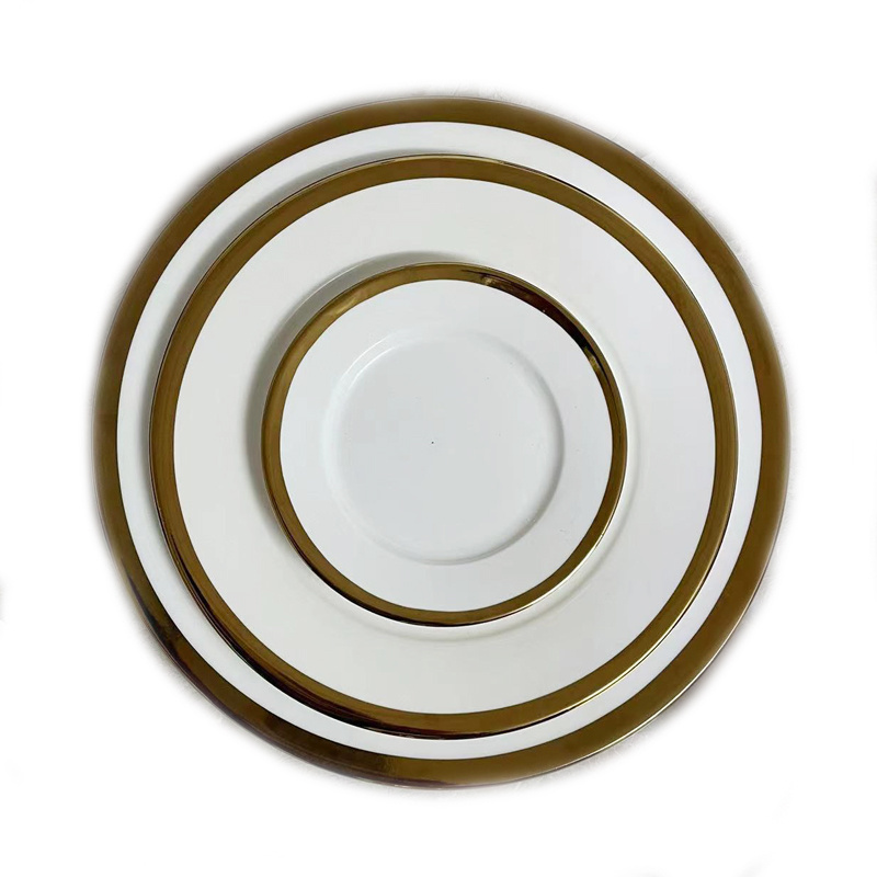 Cheap Restaurant Plate Decal Rim Flat Plates Round Tableware Set White and Gold Rim Ceramic Plate for Wedding Tabletop Rental