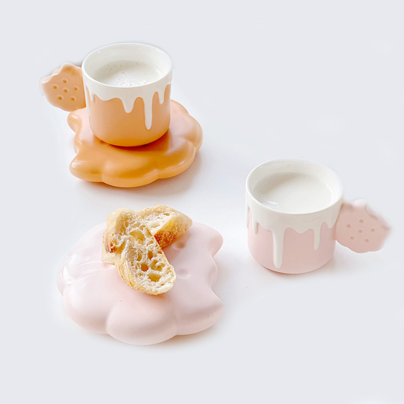 Creative Cookies Cream Coffee Mug and Saucer Ceramic Cup Household Mug Tea Cup with Chubby Biscuit Saucer Holder Tray