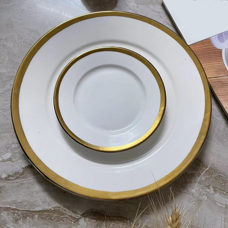 Cheap Restaurant Plate Decal Rim Flat Plates Round Tableware Set White and Gold Rim Ceramic Plate for Wedding Tabletop Rental