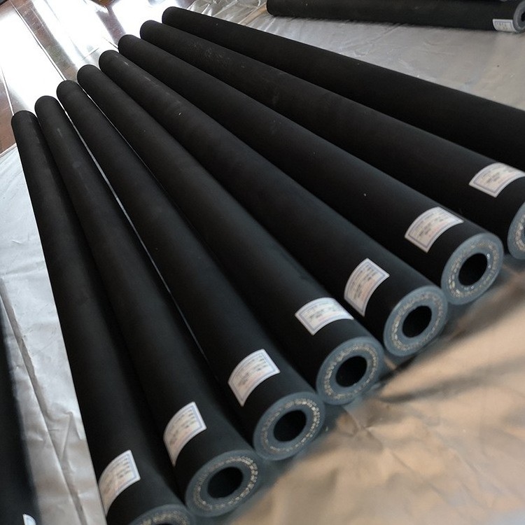 Wear-resistant rubber hose for grouting and discharging mud in subway tunnel