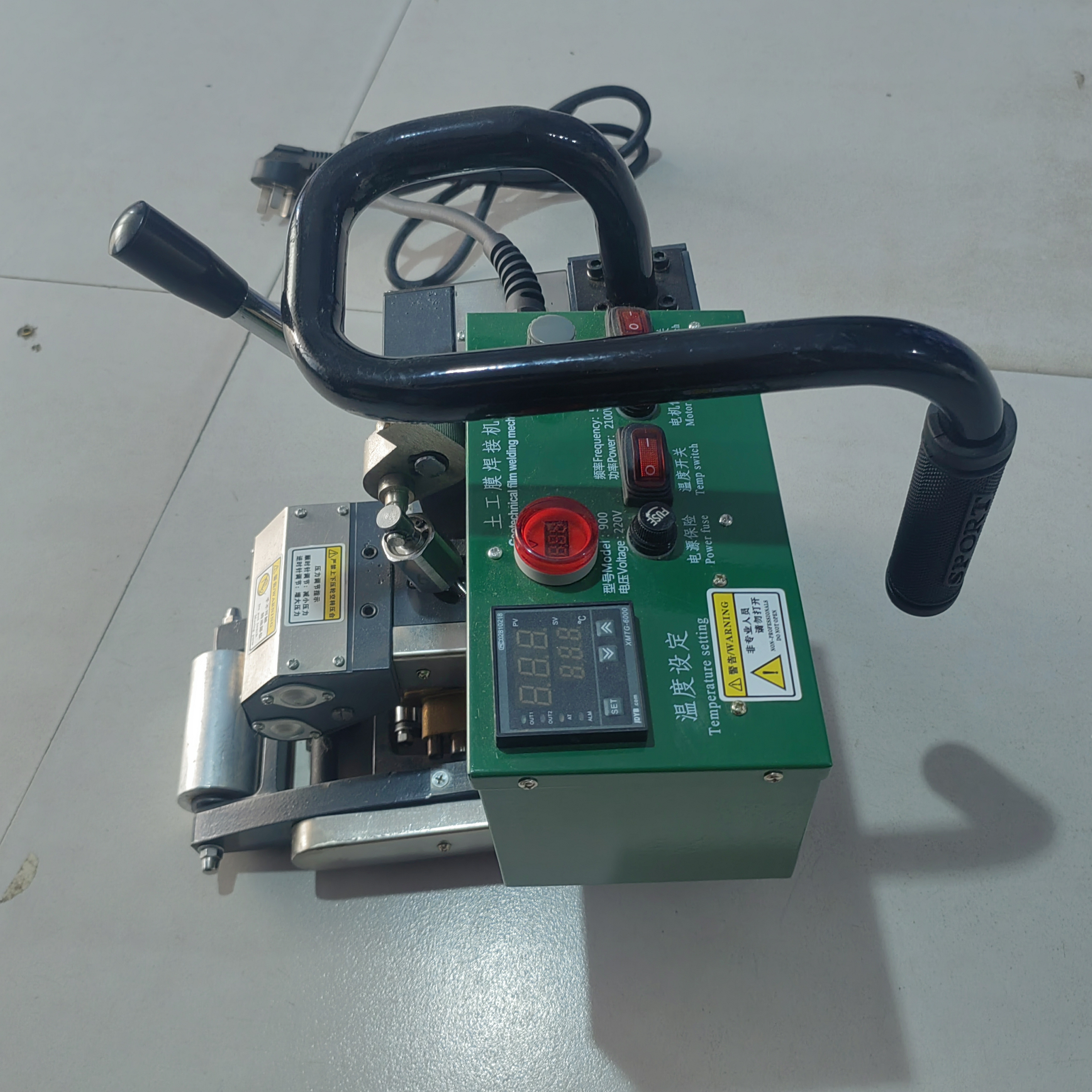 2100W Hdpe Geomembrane Plastic Welding Machine For Pond Liner