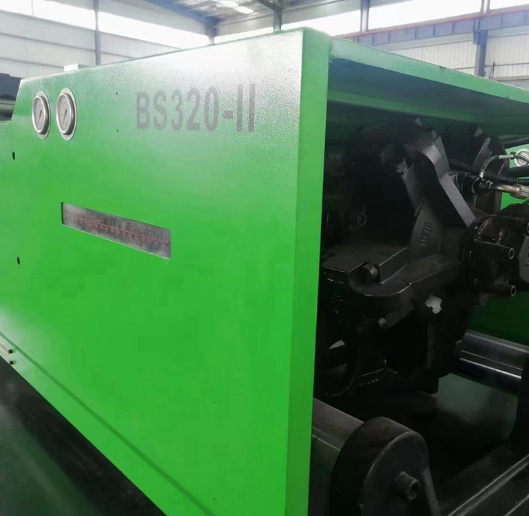 Bochuang second-hand servo motor 320 tons of injection molding machines in stock