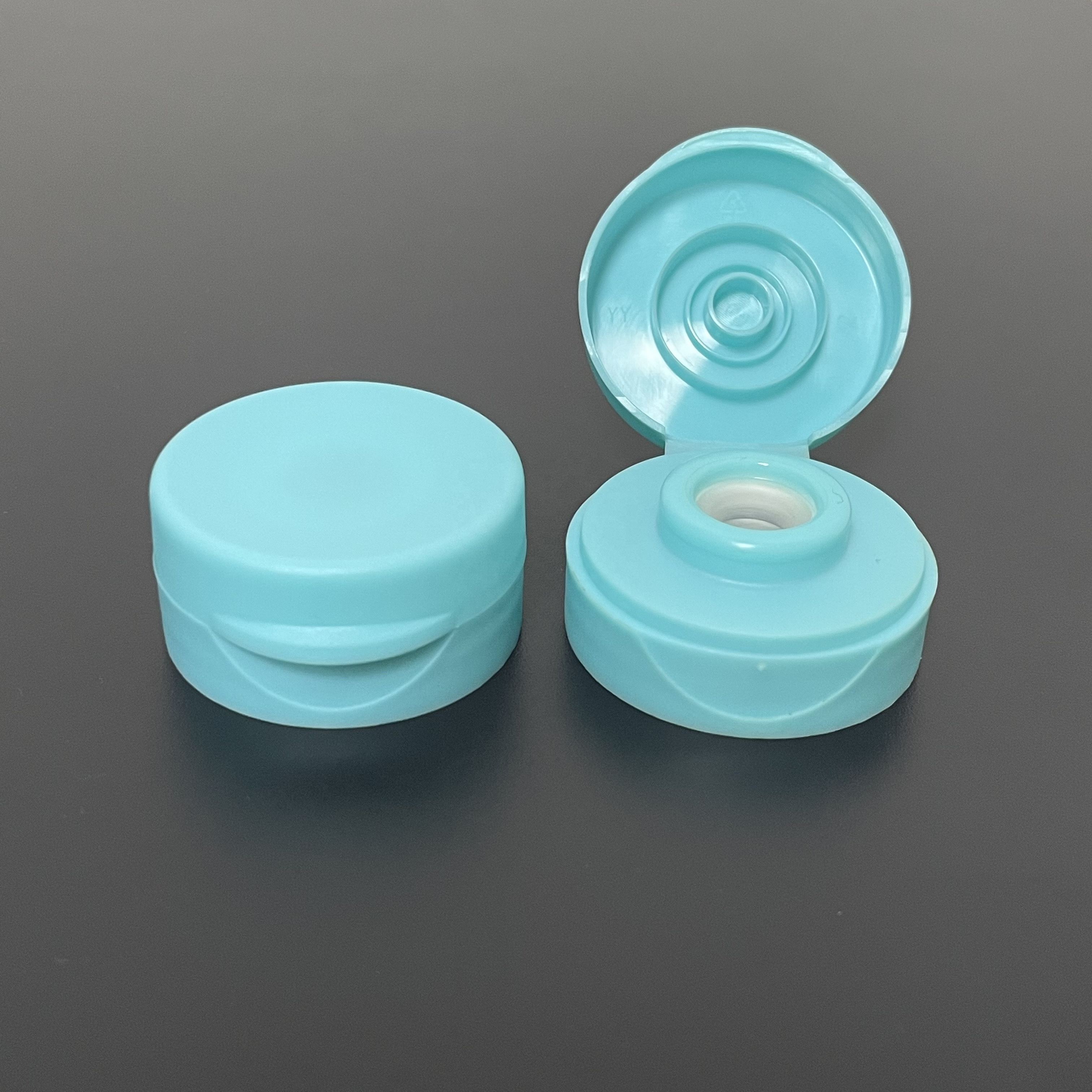 Custom Color Plastic Bottle Caps 38mm 400 Flip Top Cap with Silicone valve Food grade screw lid closure For Bottles