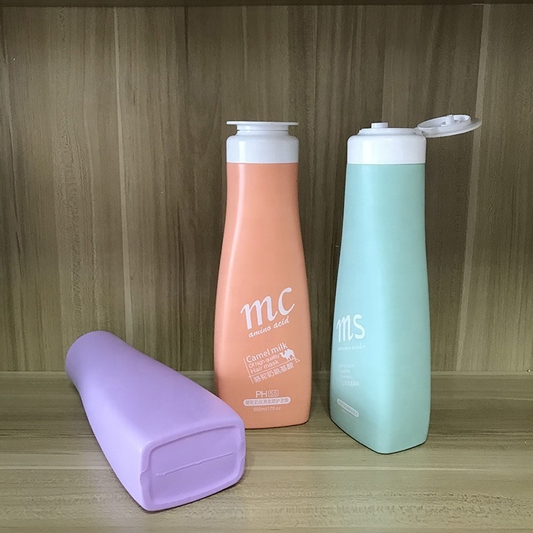 New design Plastic Squeezable Shampoo bottle 500ml HDPE soft touch Flat shape bottle with Flip top cap