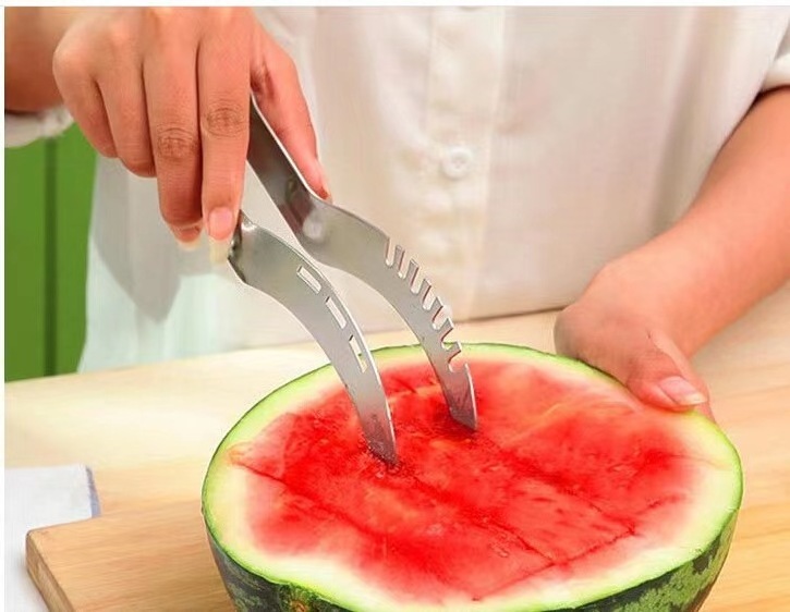 Hot Sell Stainless Steel Watermelon Slicer Cutter Gadget Kitchen Watermelon Slicer Fruit Knife Tool