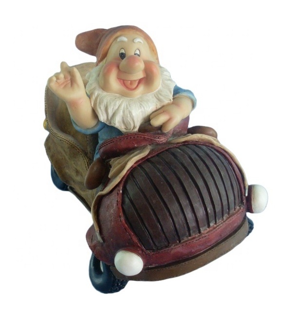 High Quality Resin Statue Dwarf Driving Statue Fairy Tale Theme Home Decor Garden Decoration Cute Lively Gnome