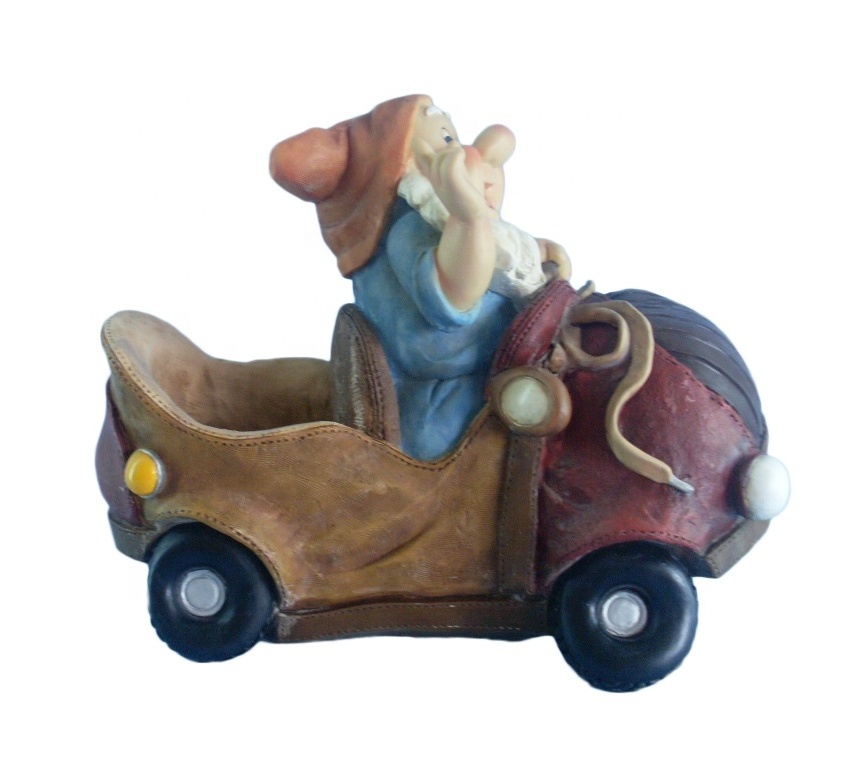 High Quality Resin Statue Dwarf Driving Statue Fairy Tale Theme Home Decor Garden Decoration Cute Lively Gnome