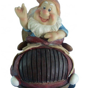 High Quality Resin Statue Dwarf Driving Statue Fairy Tale Theme Home Decor Garden Decoration Cute Lively Gnome