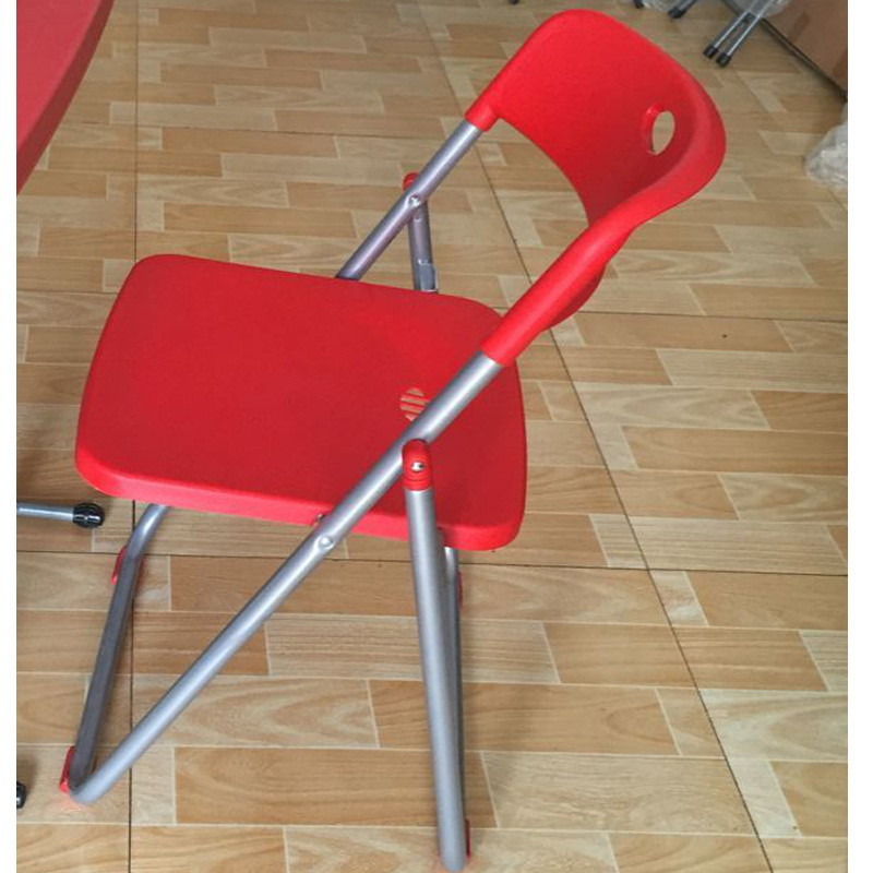 Wholesale strong and popular metal frame plastic leisure folding chairs