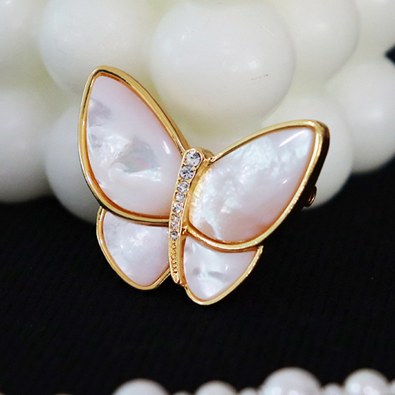 Ins Fashion Brooch Women's All-match High-end Niche Light Luxury Exquisite Elegant Pin Accessories