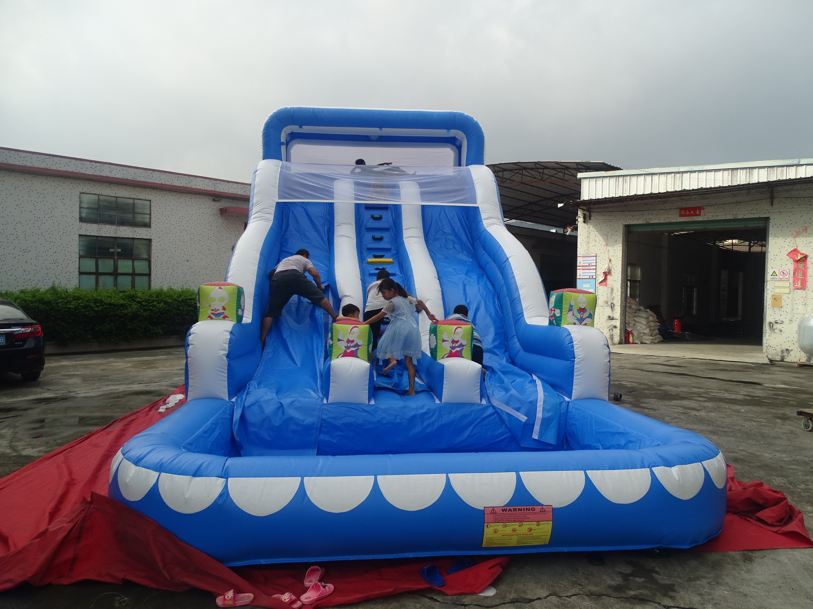 Large inflatable bouncy with bouncer jump castle with air for kids play park