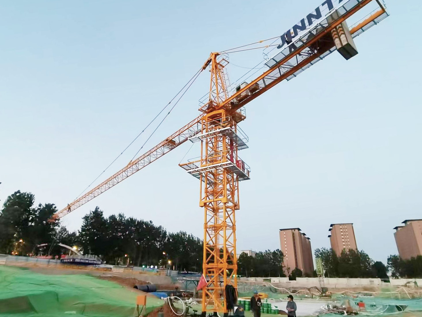 China Mini 2 ton Tower Cranes tower Crane with After-sales Service STPA100(C6013P-6) 6T