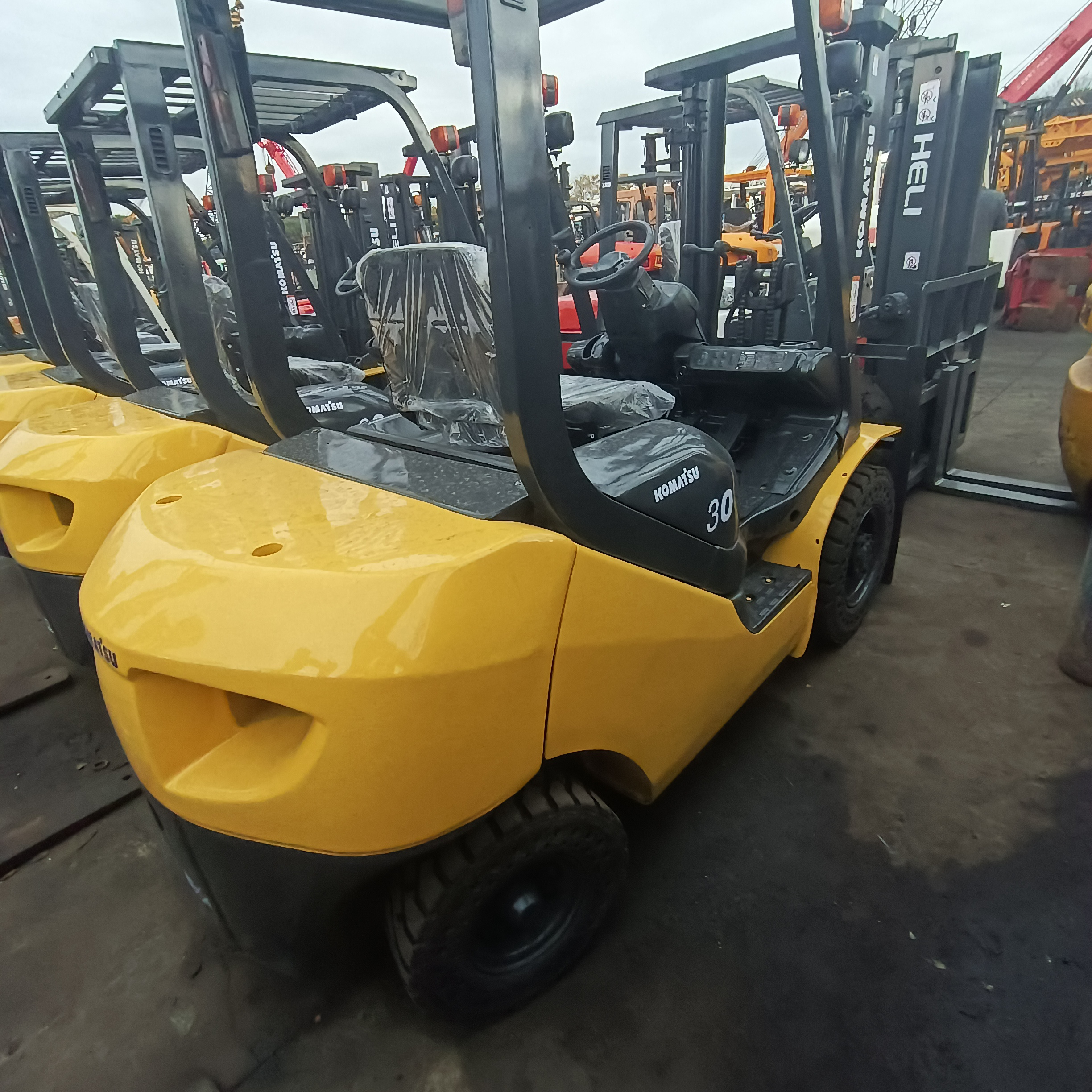 used japan  forklift  3 5 10 16 20 30  new generation Ko m at su original 3 tons  diesel forklift