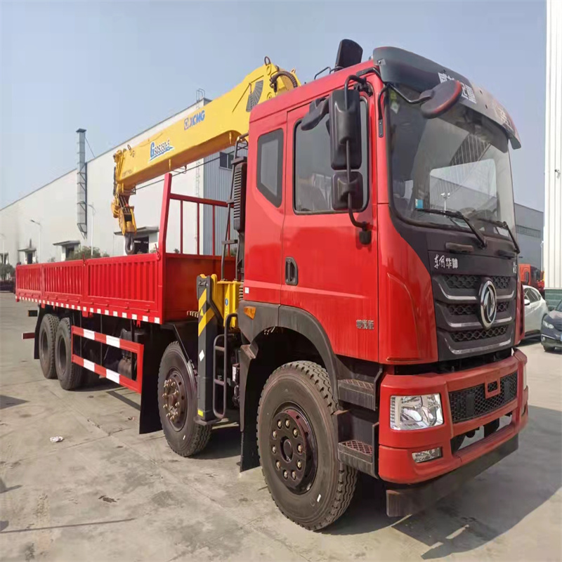 Japan 5 ton  engine flatbed recovery rollback wrecker bed road rescue wrecker tow truck for sale