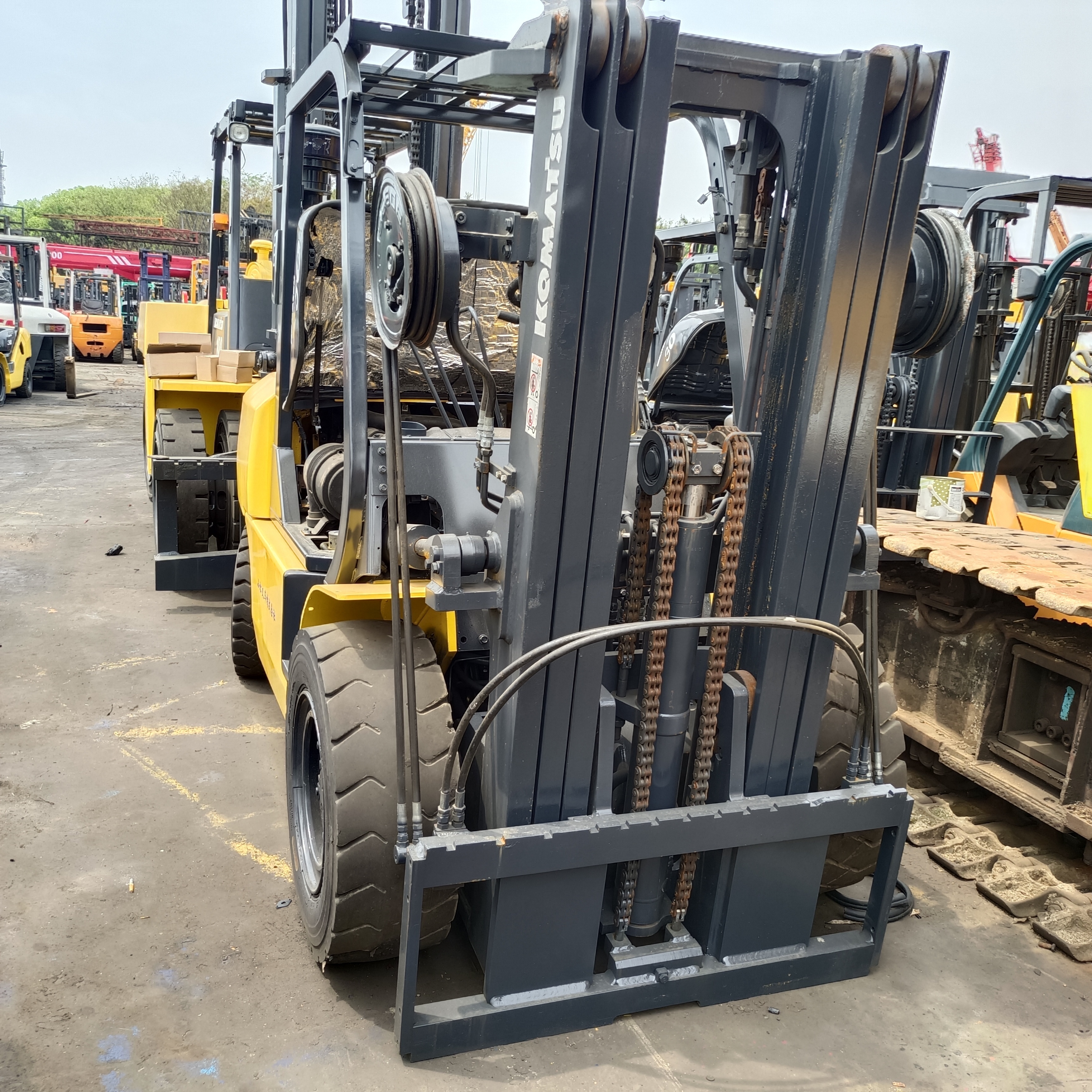 FD50 Used Komatsu Forklift Used 5 tons Komatsu FD35 diesel forklift for sale