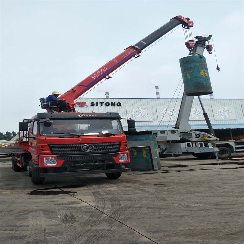 Japan 5 ton  engine flatbed recovery rollback wrecker bed road rescue wrecker tow truck for sale