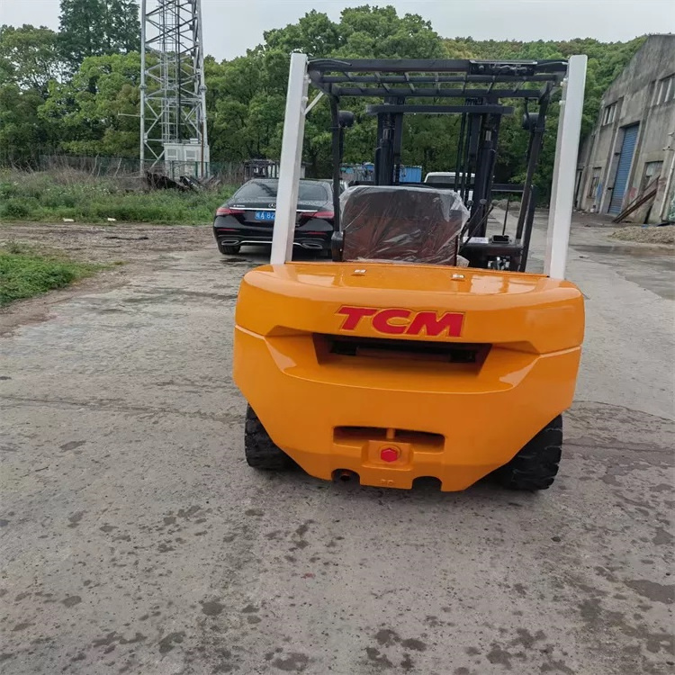 Used forklift truck 3 tons Tcm small forklift truck with side movement