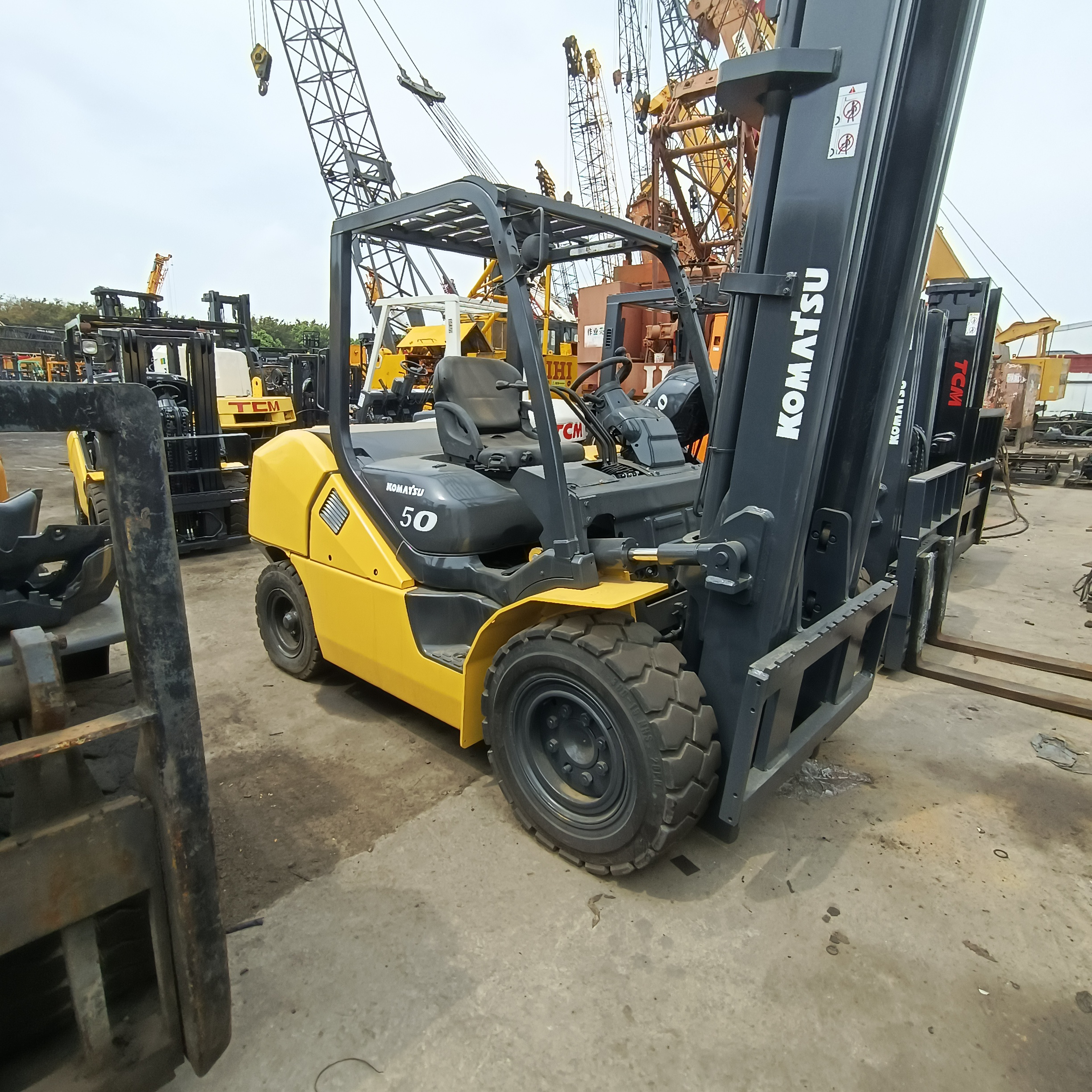 FD50 Used Komatsu Forklift Used 5 tons Komatsu FD35 diesel forklift for sale