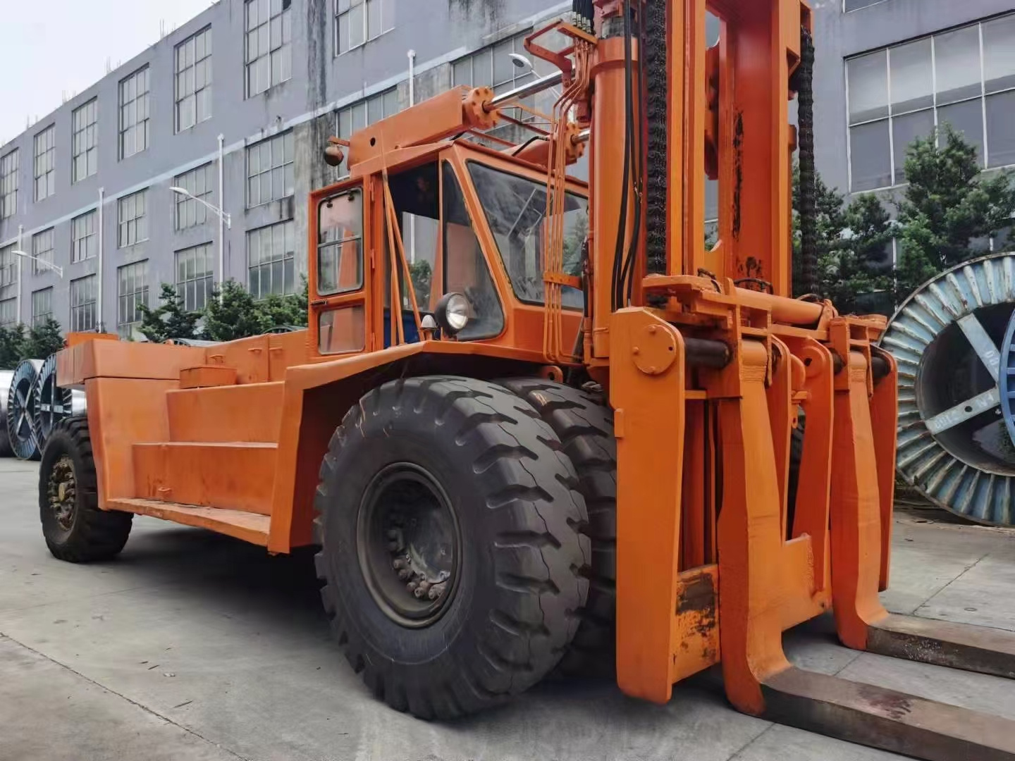 used Japanese original forklift 35tons 30tons 25tons 15tons Mitsubishi/TCM/Komatsu/Nissan  high quality diesel forklift T