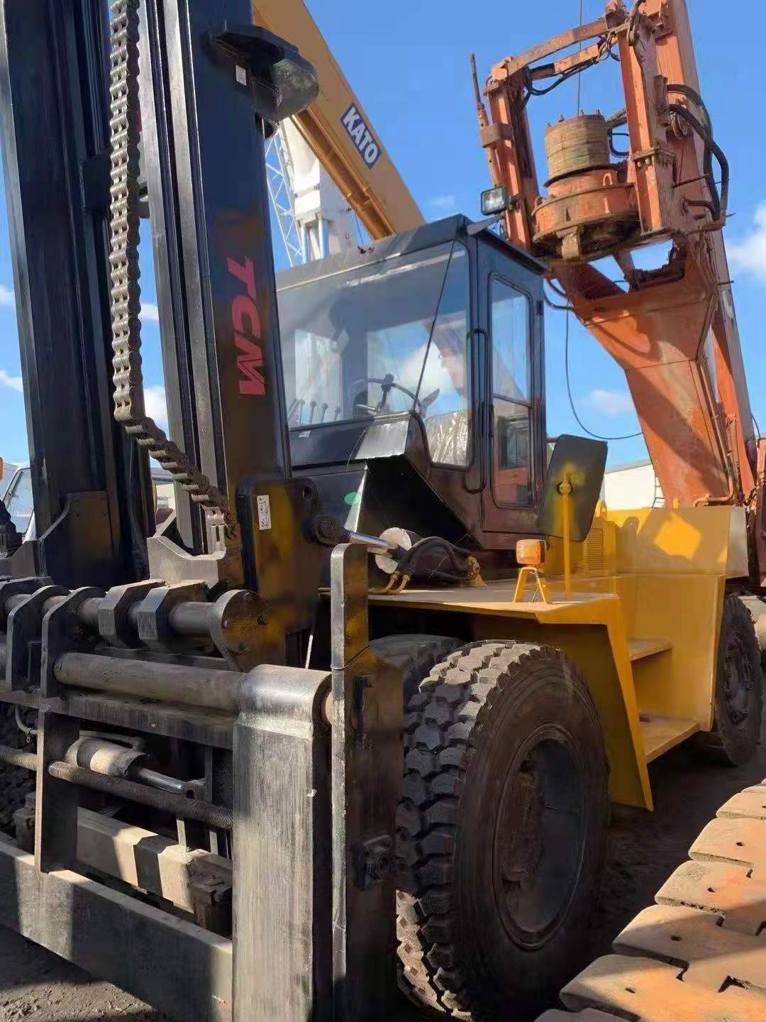 used and cheap price 25 ton forklift second hand TCM FD 250 forklift truck  for sale in Shanghai