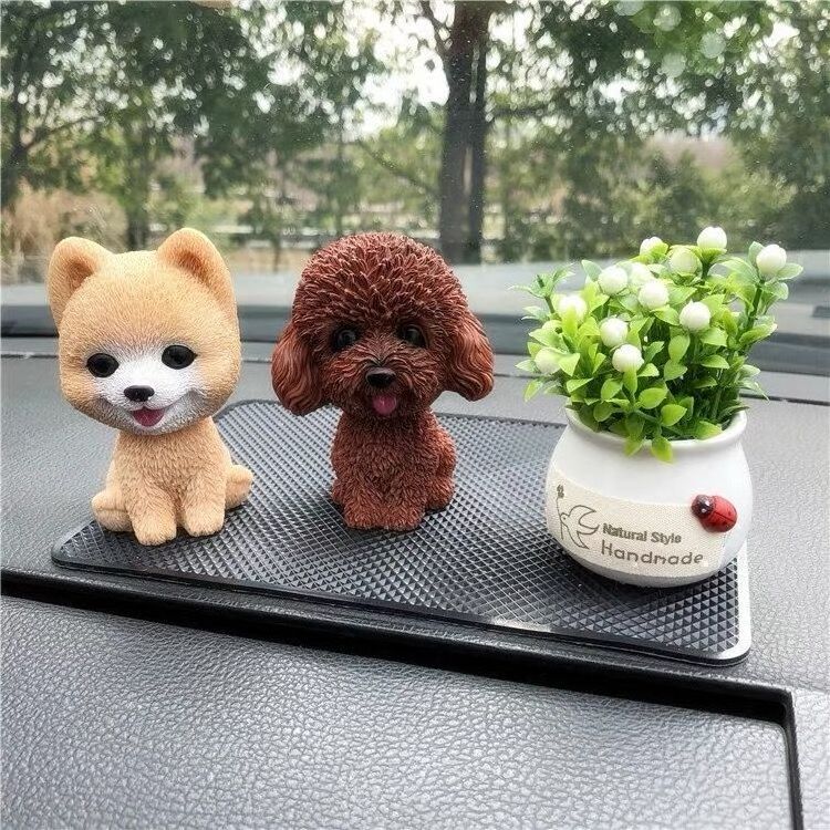 Resin Bobblehead auto Ornament Shaking Head Nodding Resin Dog Decoration Car Dashboard Mini Bobble-Head Toys for Car Decoration